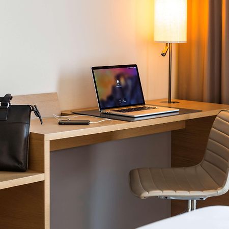Отель Pullman Basel Europe Экстерьер фото