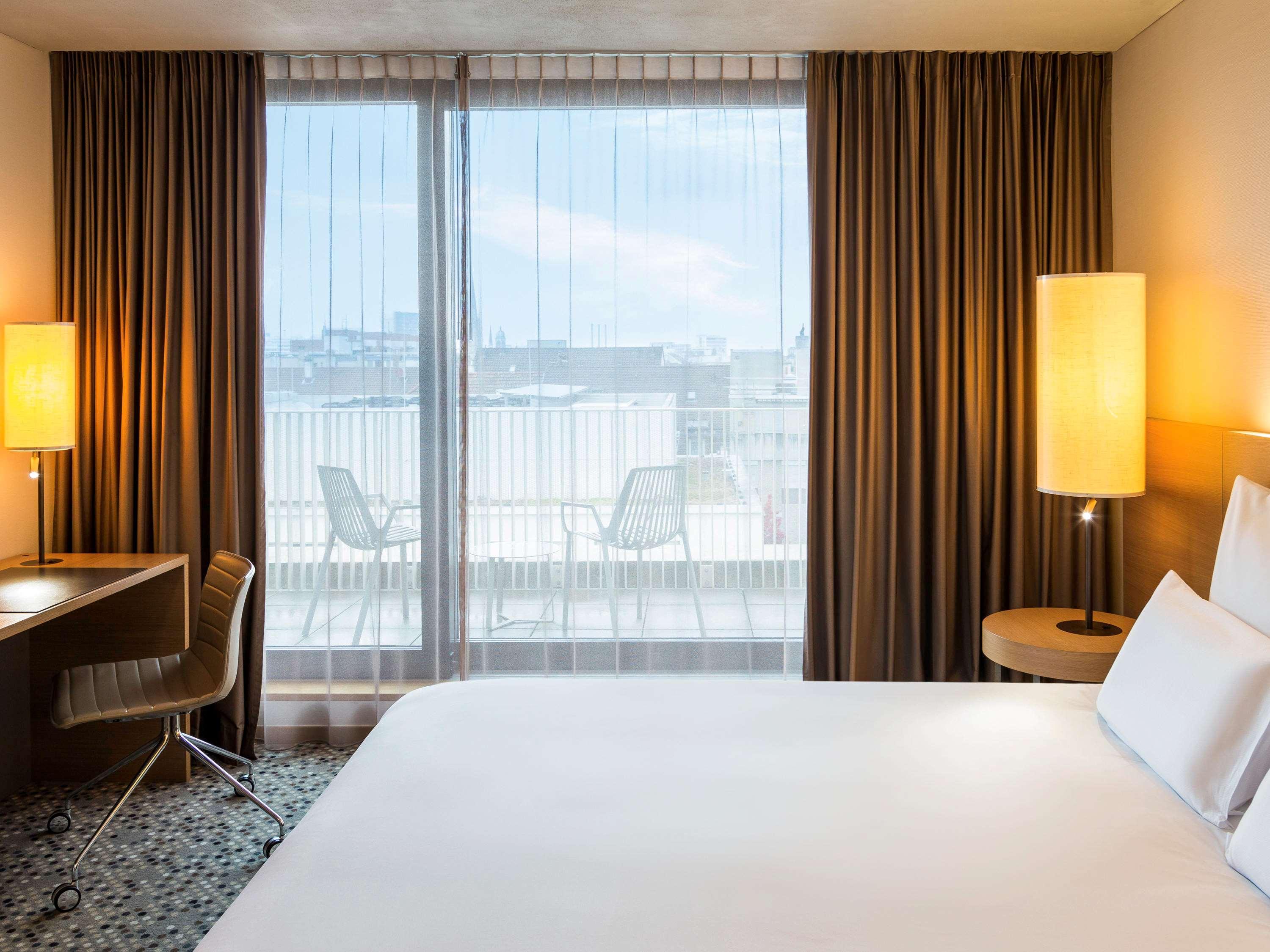 Отель Pullman Basel Europe Экстерьер фото