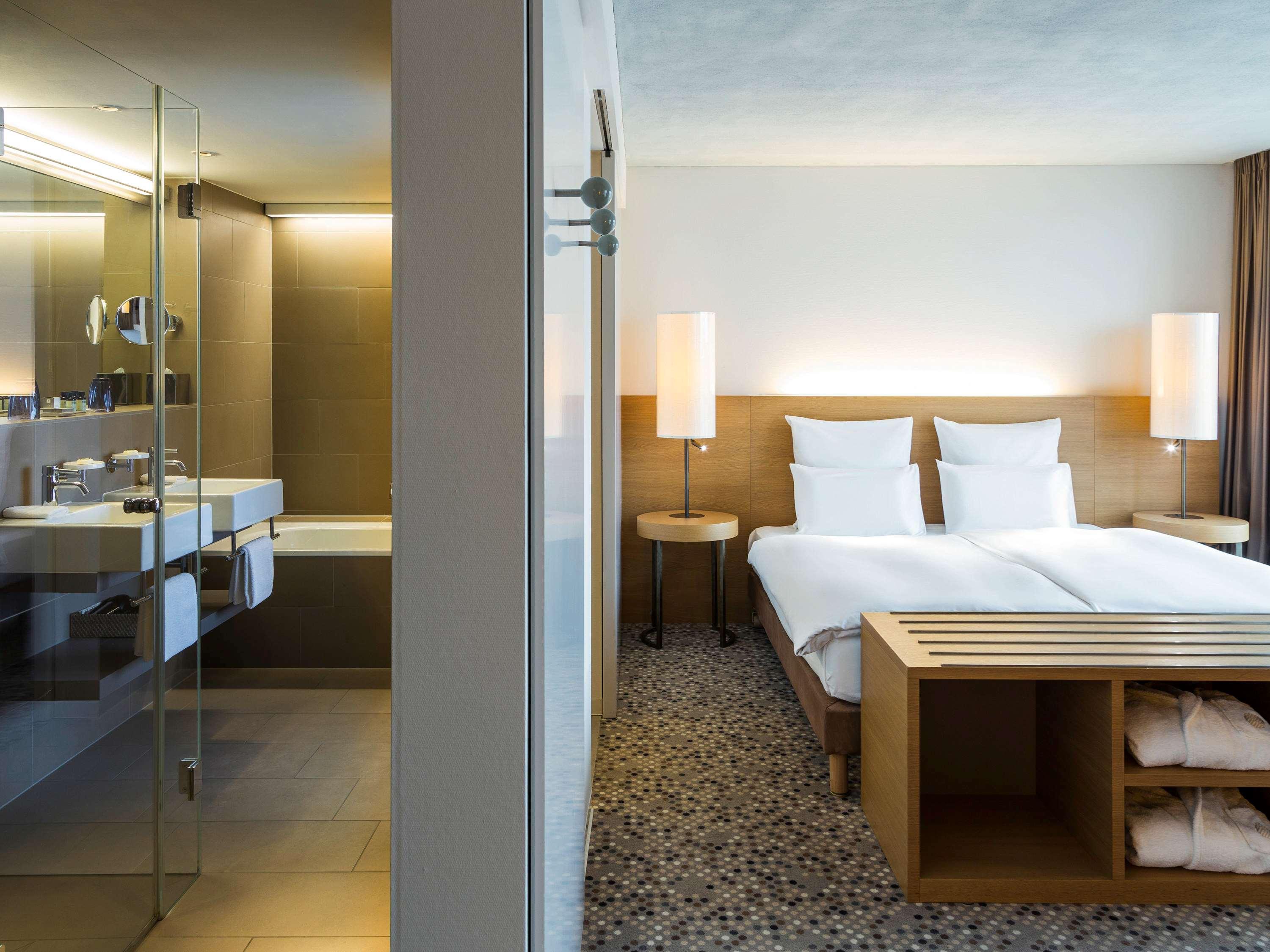 Отель Pullman Basel Europe Экстерьер фото