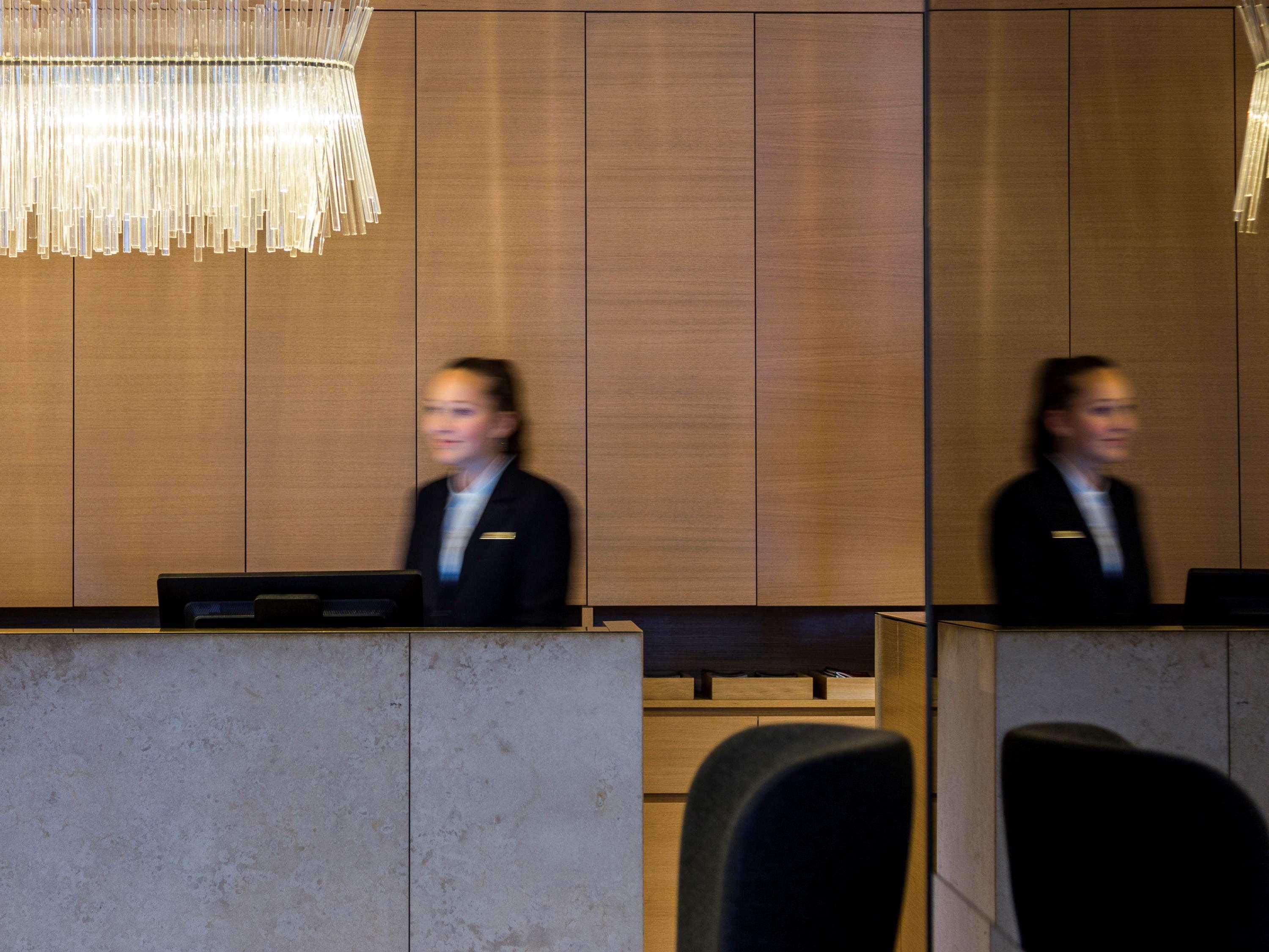 Отель Pullman Basel Europe Экстерьер фото